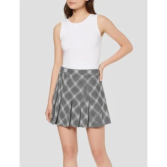 IZOD XFG Womens Size 8 Black Plaid Golf Skort Pleated Side Zipper - Picture 1 of 8